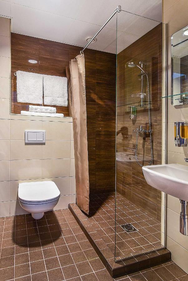 City Yard Inn Hotel Ταλίν Εξωτερικό φωτογραφία